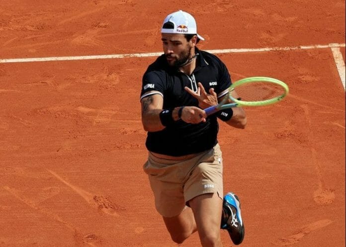 Montecarlo Compleanno Thriller Per Berrettini Avanti Agli Ottavi Ma