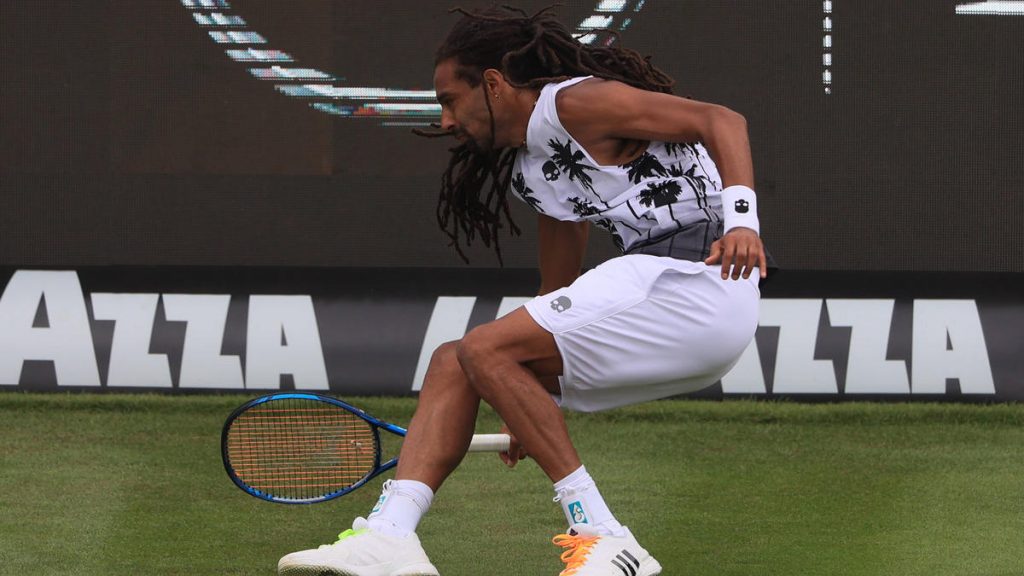 Dustin Brown dà spettacolo sull'erba di Stoccarda