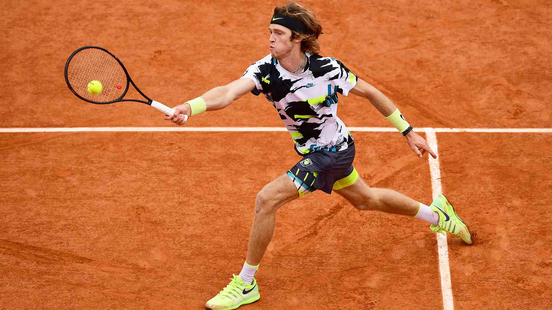 Roland Garros, Rublev supera l'esame Garin