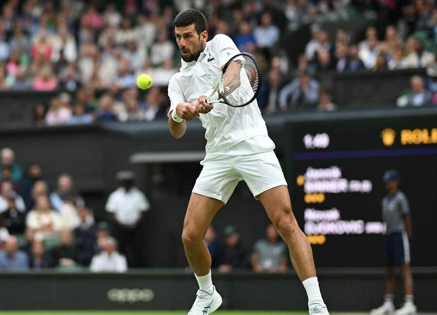 Novak Djokovic contro Jannik Sinner a Wimbledon