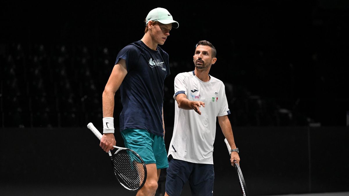 Sinner si allena all’Australian Open, ma la magia è di Vagnozzi (VIDEO)