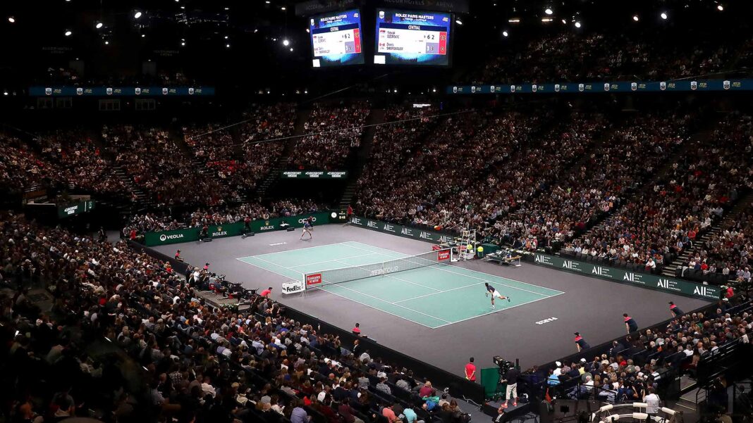 Parigi-Bercy, scandalo cibo per i tennisti: il web ci scherza su tirando in gioco Sinner (FOTO)