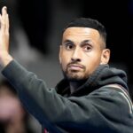 Nick Kyrgios saluta il pubblico