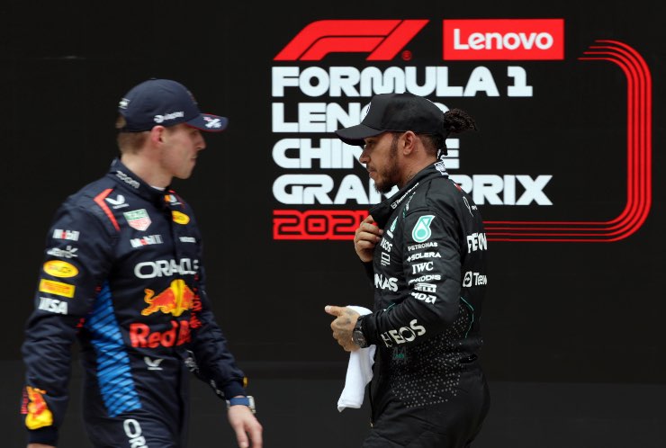 Hamilton e Verstappen