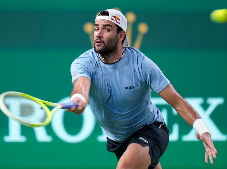 Matteo Berrettini in azione durante un match