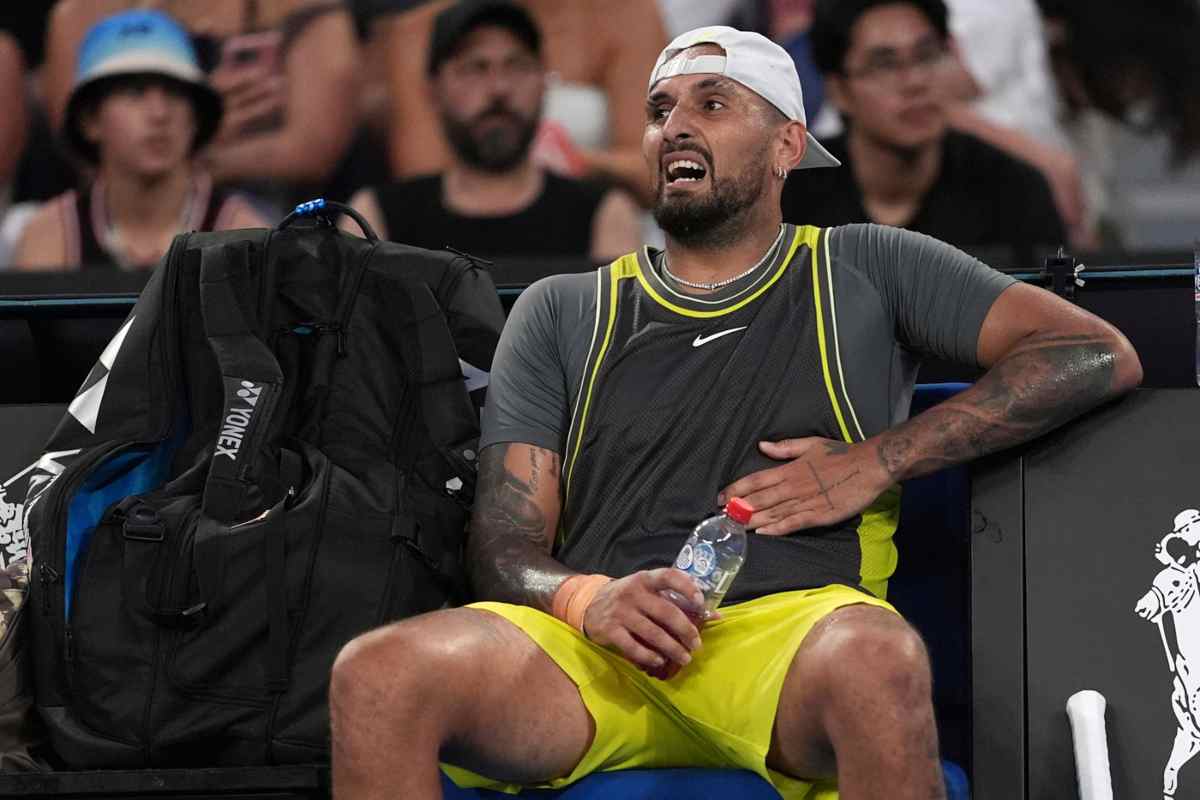 Nick Kyrgios sofferente a Melbourne