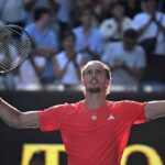 Alexander Zverev esulta dopo la vittoria