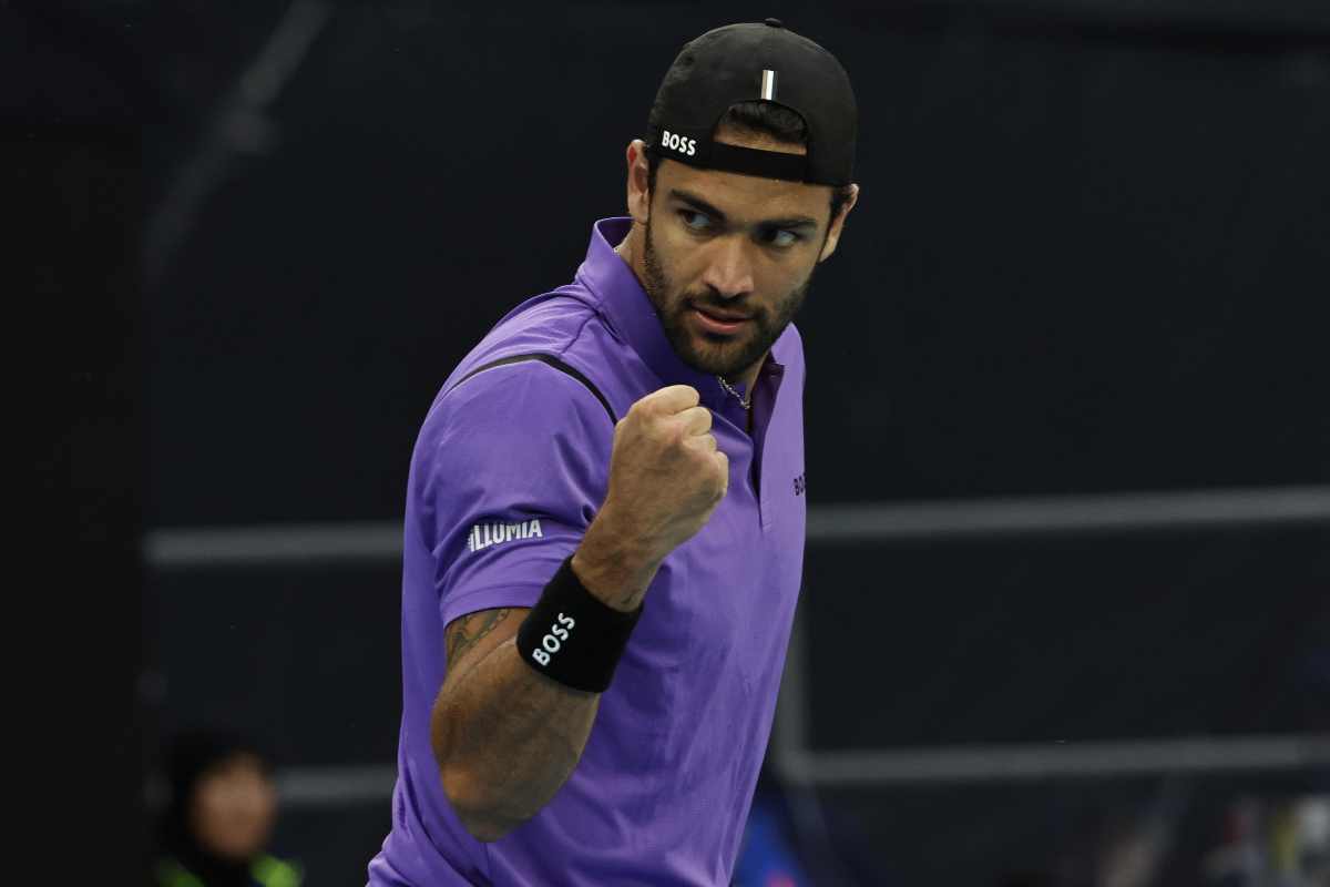 Matteo Berrettini esulta in campo