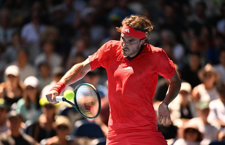 Tsitsipas in azione all'Australian Open