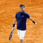 Fabio Fognini fa una smorfia di disapputo
