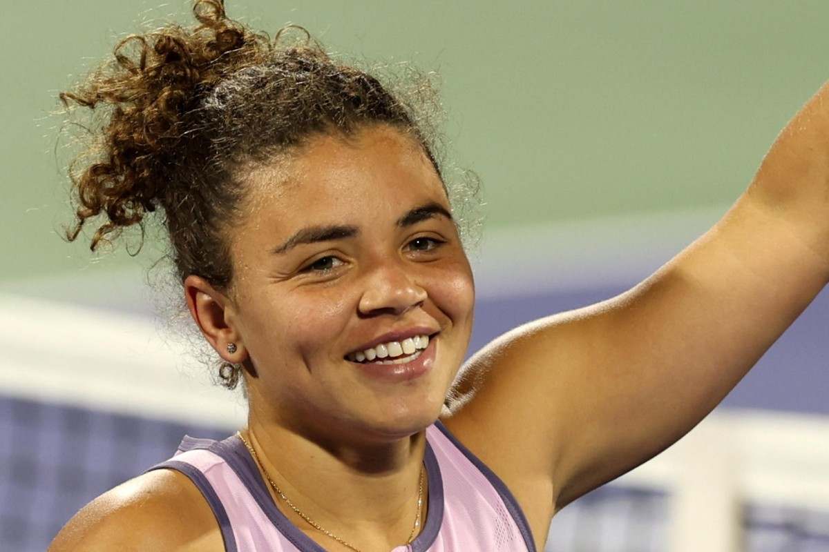 Jasmine Paolini saluta il pubblico