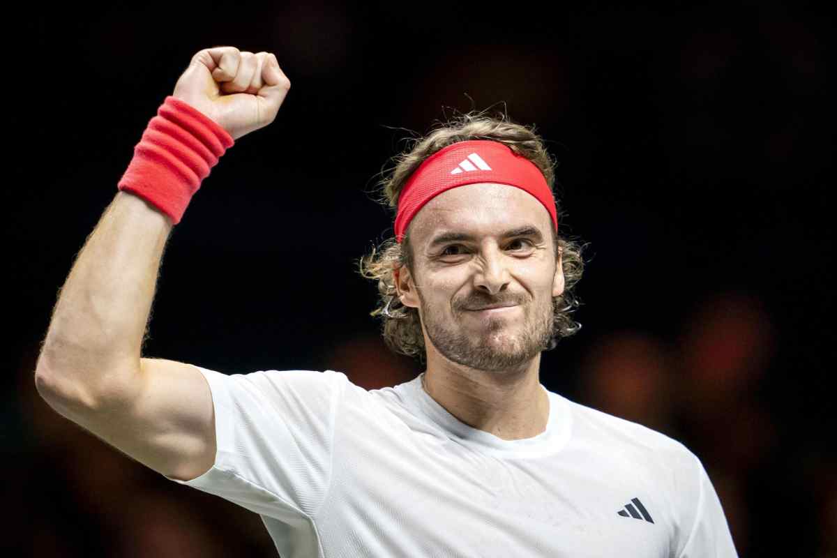 Tsitsipas esulta dopo una vittoria 
