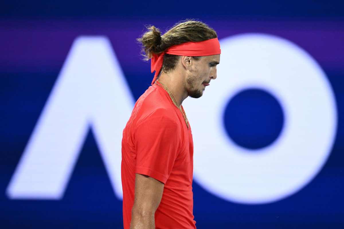 Zverev sconsolato dopo una sconfitta 