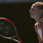 Camila Giorgi fotografata di profilo